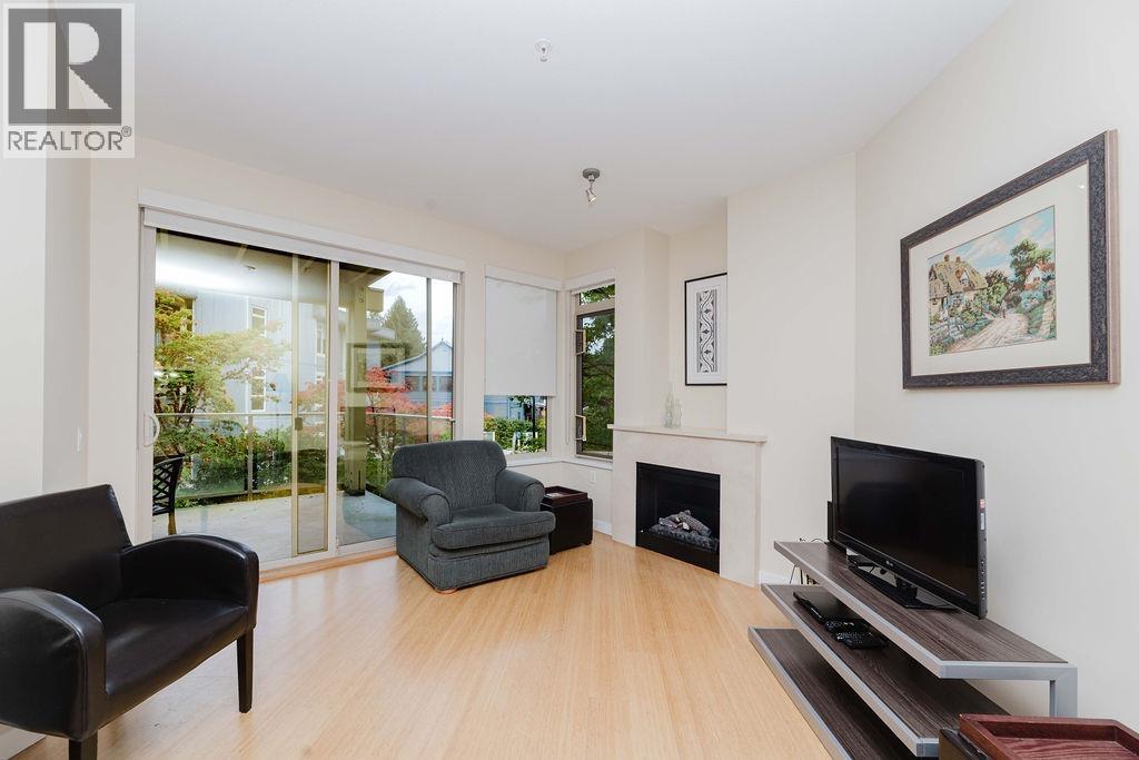 241 5160 DAVIS BAY ROAD, Sechelt