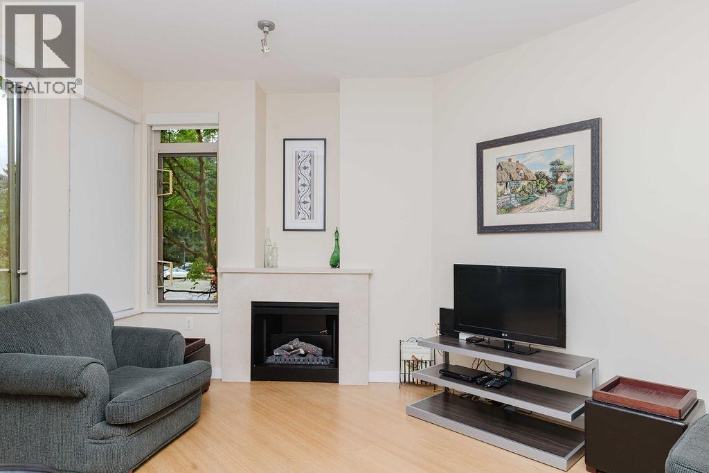 241 5160 DAVIS BAY ROAD, Sechelt