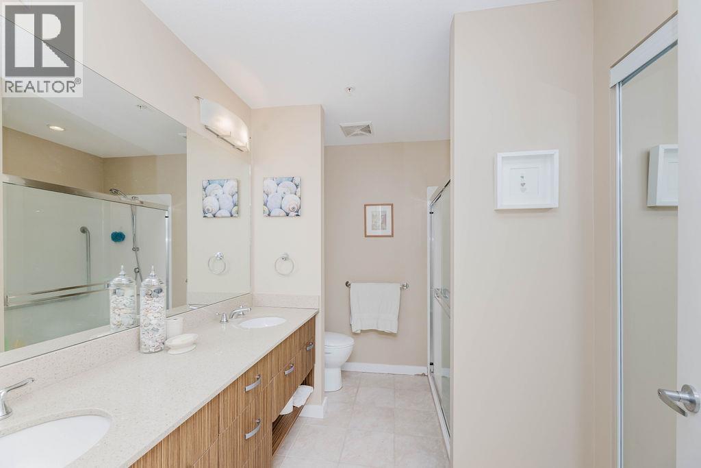 241 5160 DAVIS BAY ROAD, Sechelt