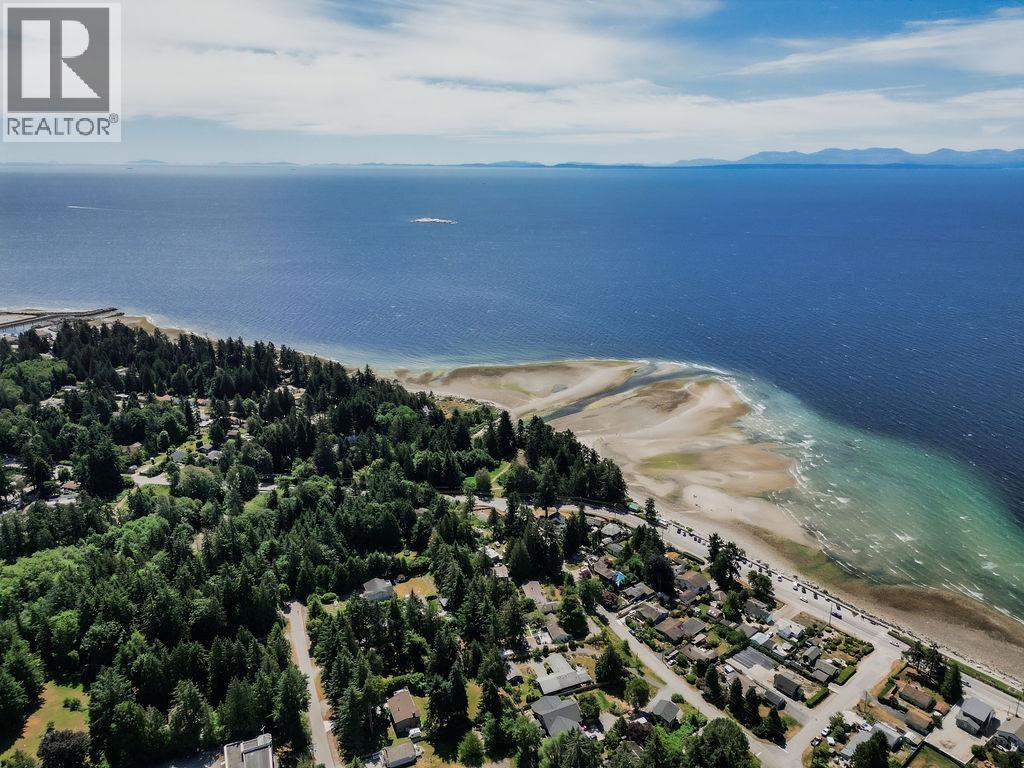 241 5160 DAVIS BAY ROAD, Sechelt