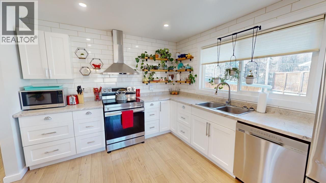 10204 TURNER CRESCENT, Hudsons Hope