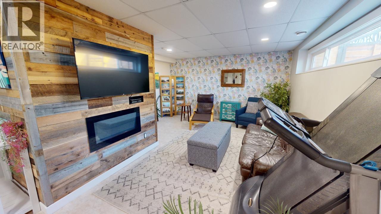 10204 TURNER CRESCENT, Hudsons Hope