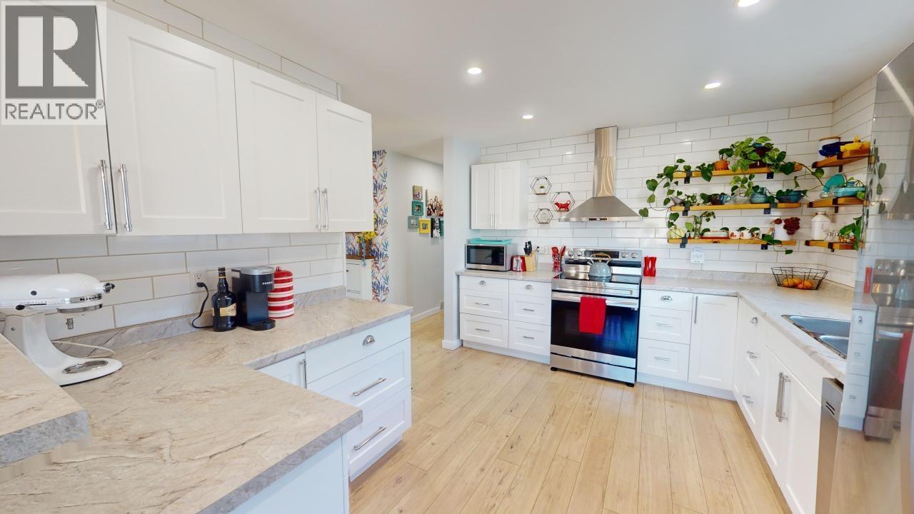 10204 TURNER CRESCENT - 21
