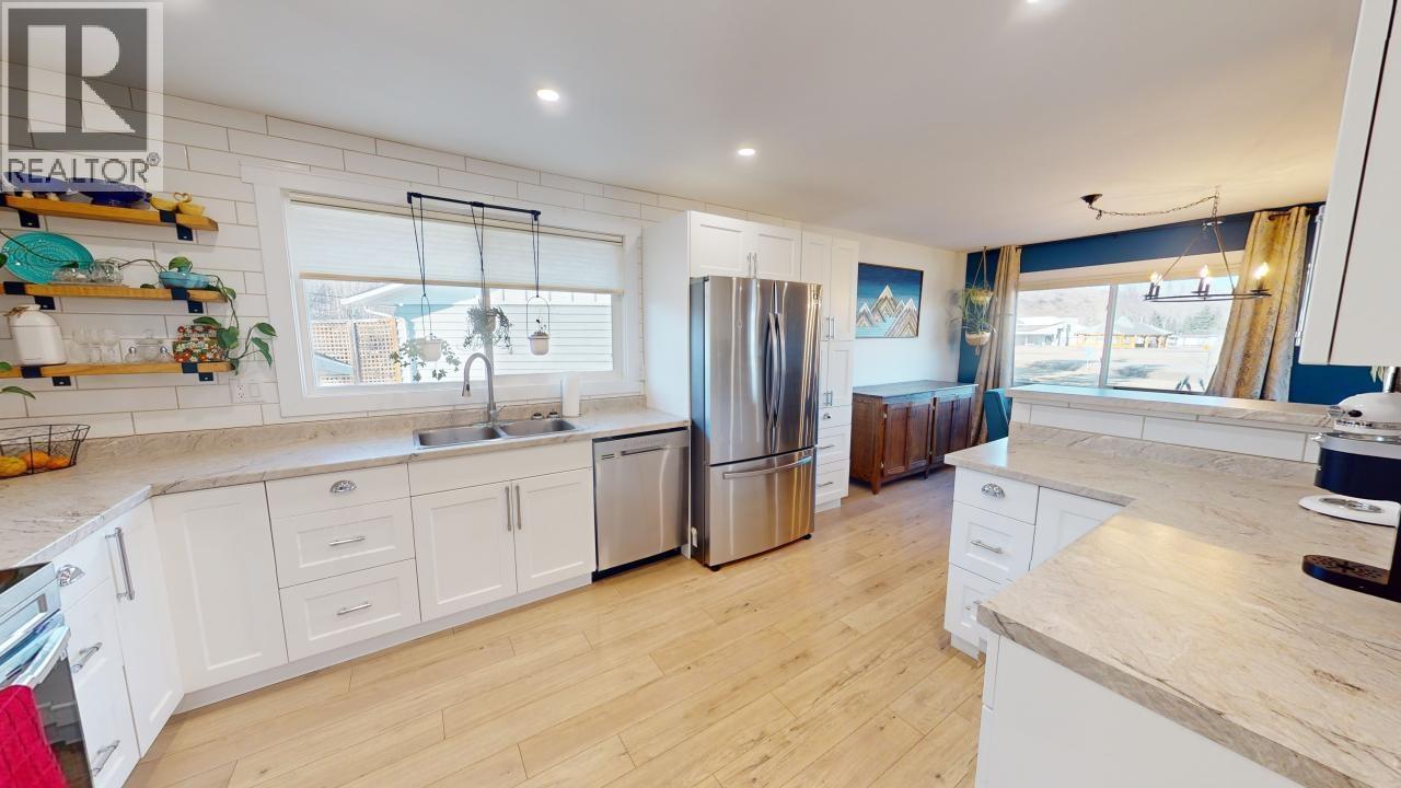 10204 TURNER CRESCENT - 24
