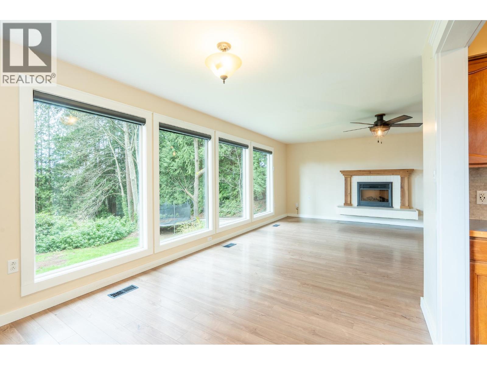 5080 SUNSHINE COAST HIGHWAY, Sechelt