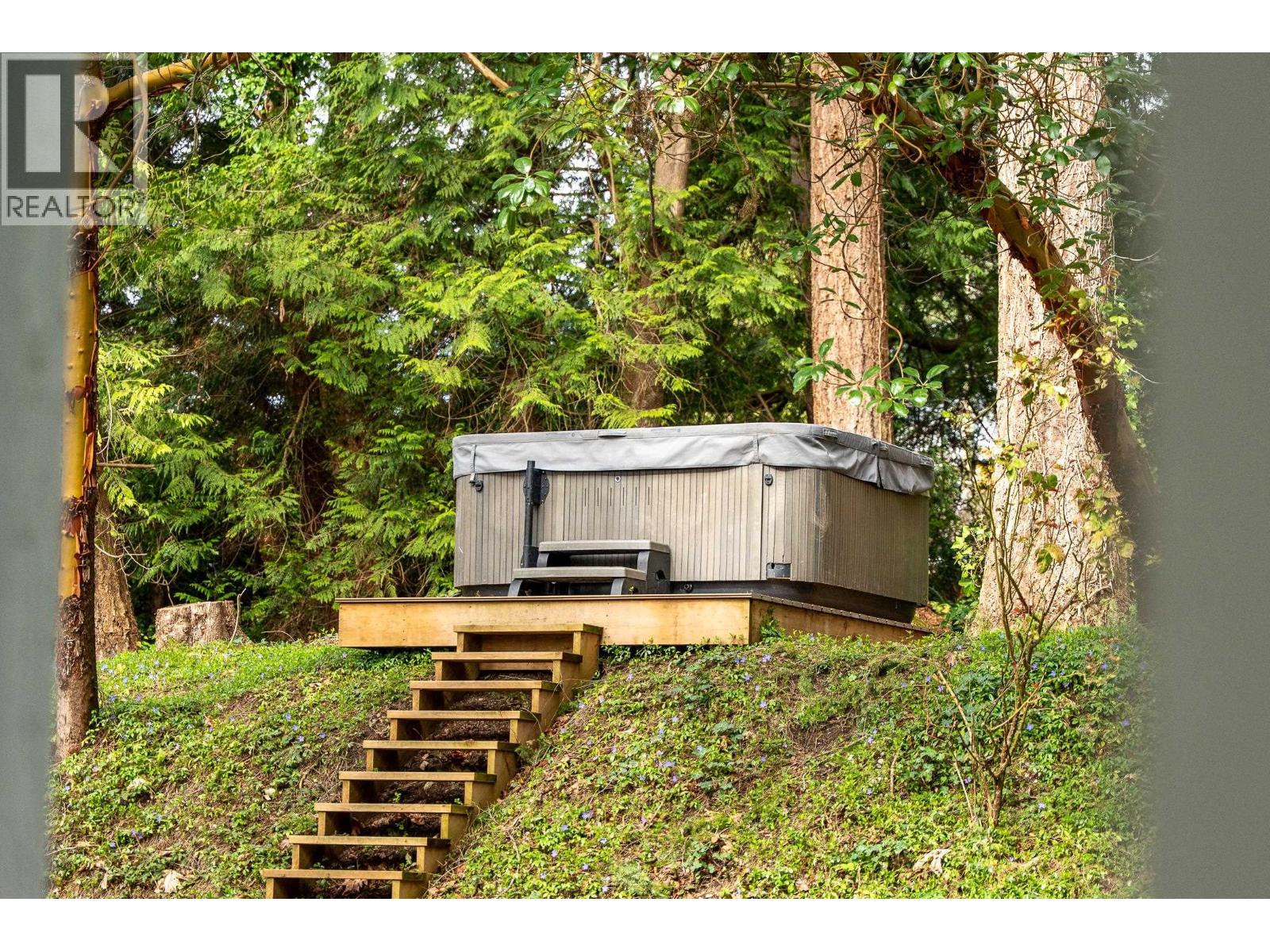 5080 SUNSHINE COAST HIGHWAY, Sechelt