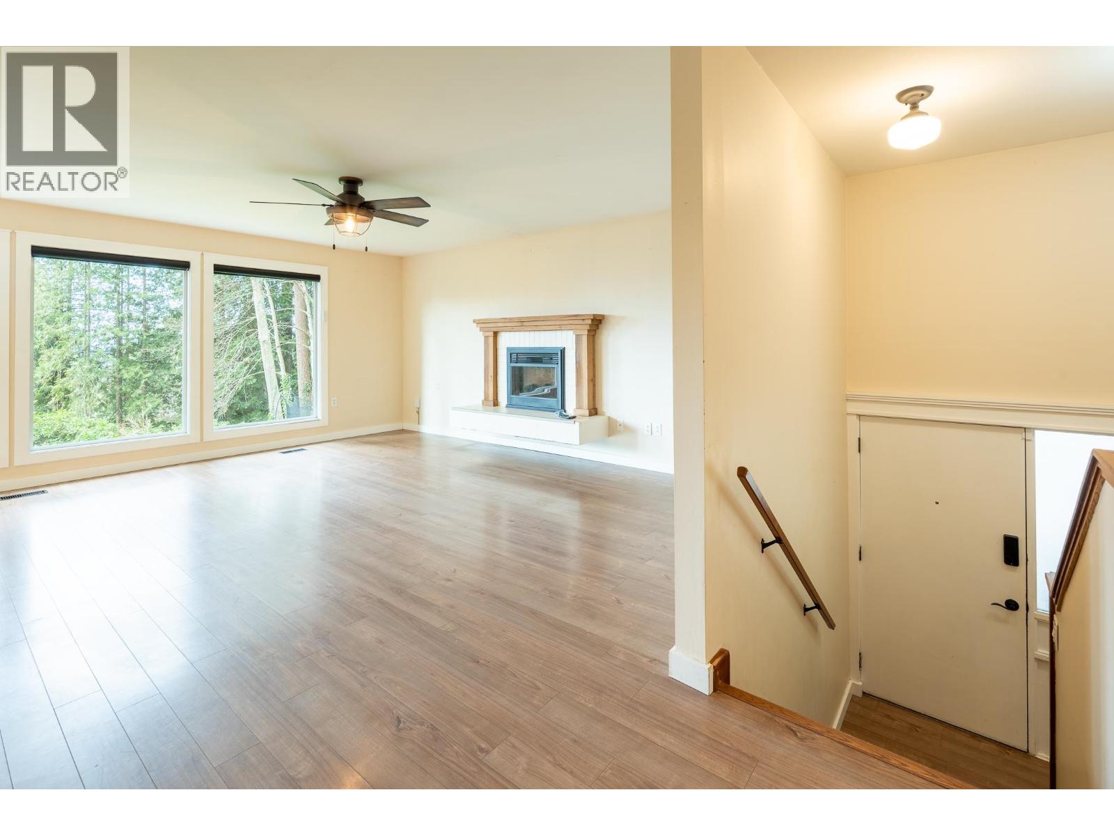 5080 SUNSHINE COAST HIGHWAY, Sechelt