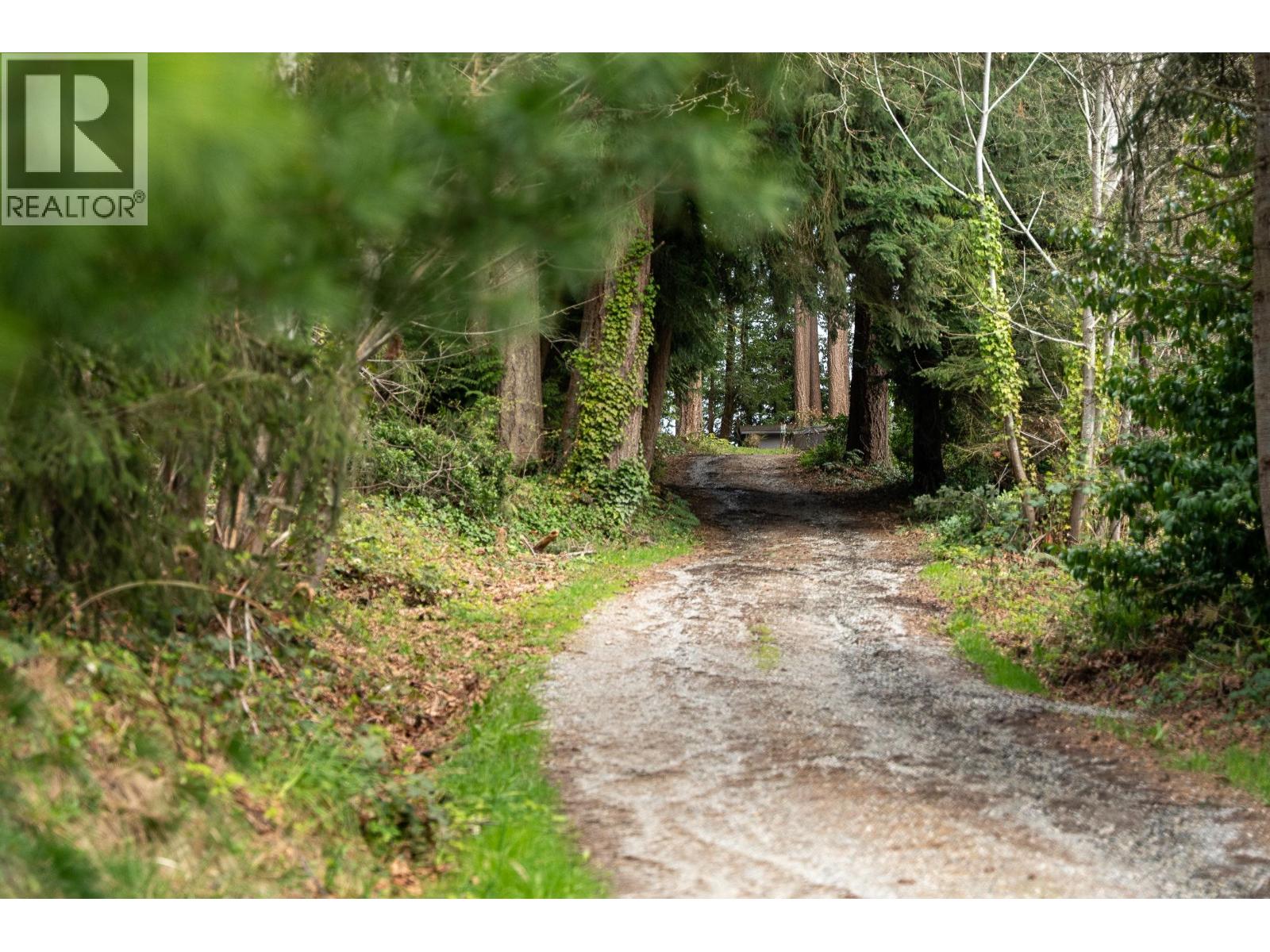 5080 SUNSHINE COAST HIGHWAY, Sechelt