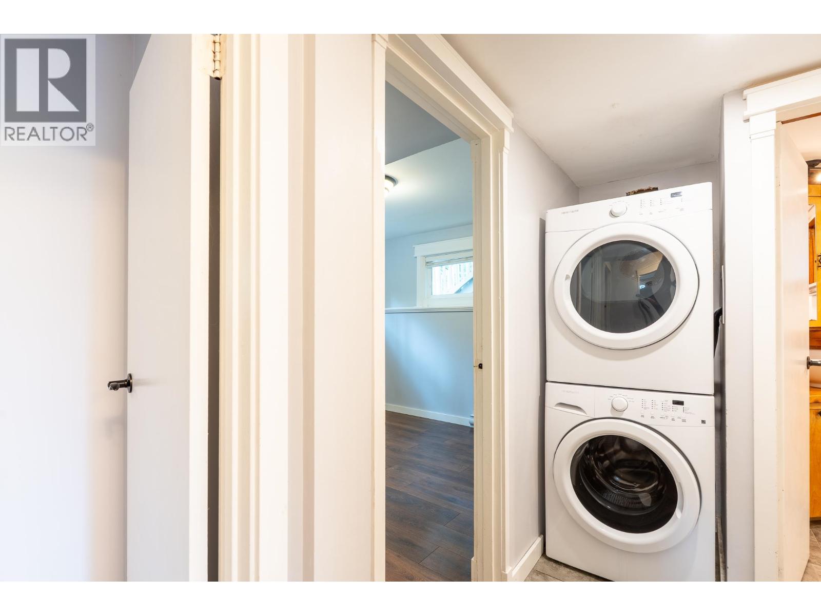 5080 SUNSHINE COAST HIGHWAY, Sechelt