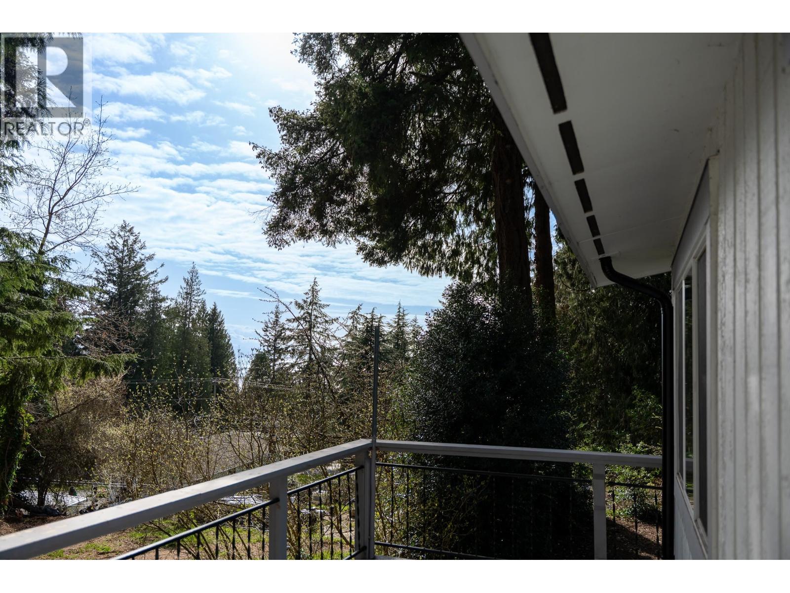 5080 SUNSHINE COAST HIGHWAY, Sechelt