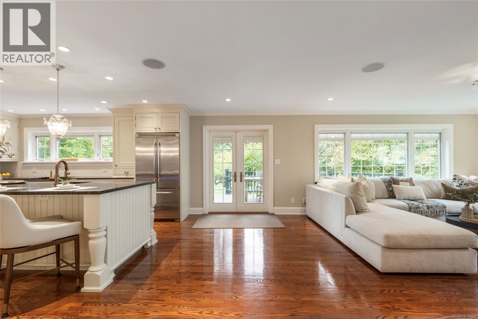  1690 Ash Road, Saanich