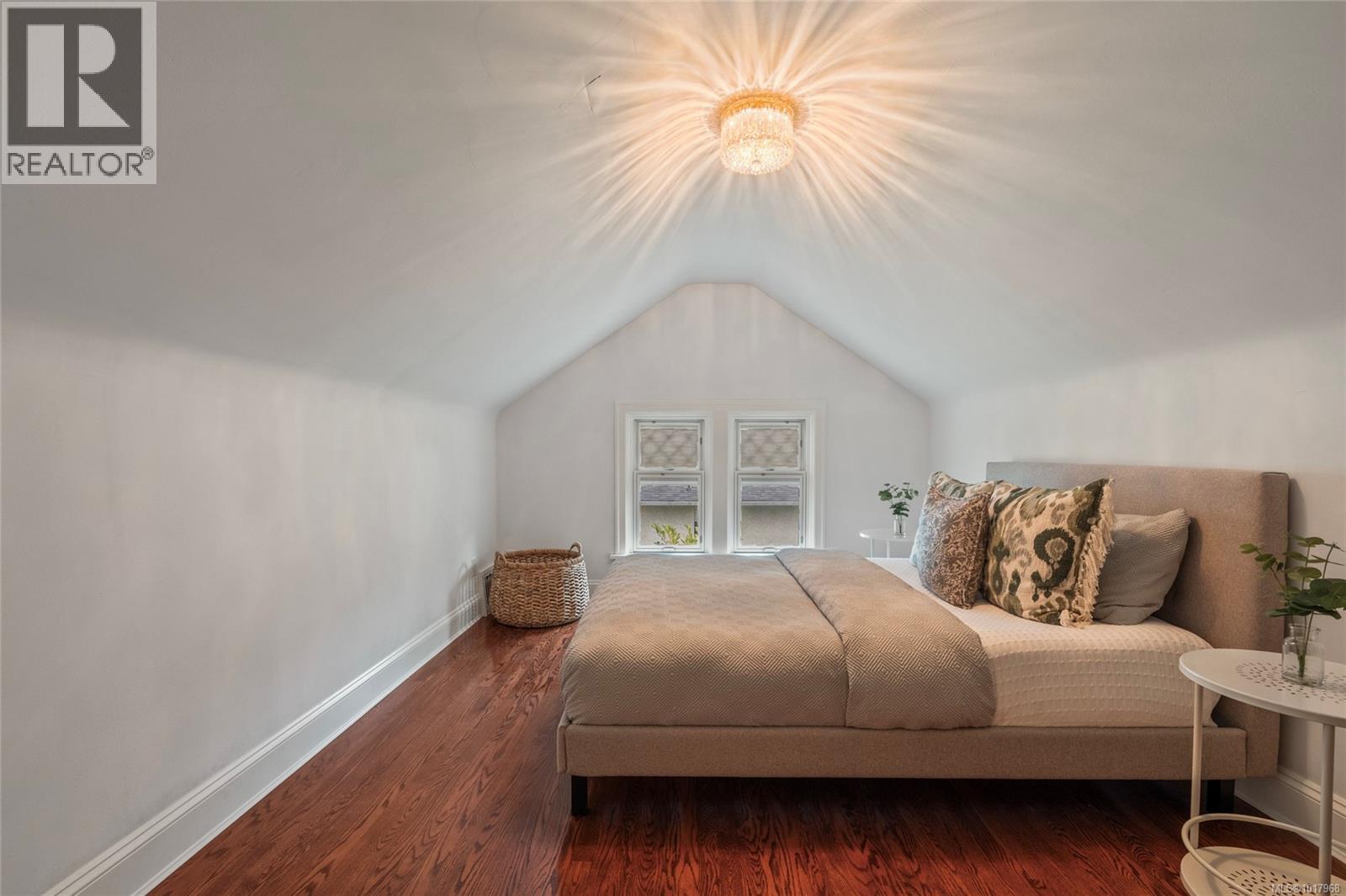  1690 Ash Road, Saanich