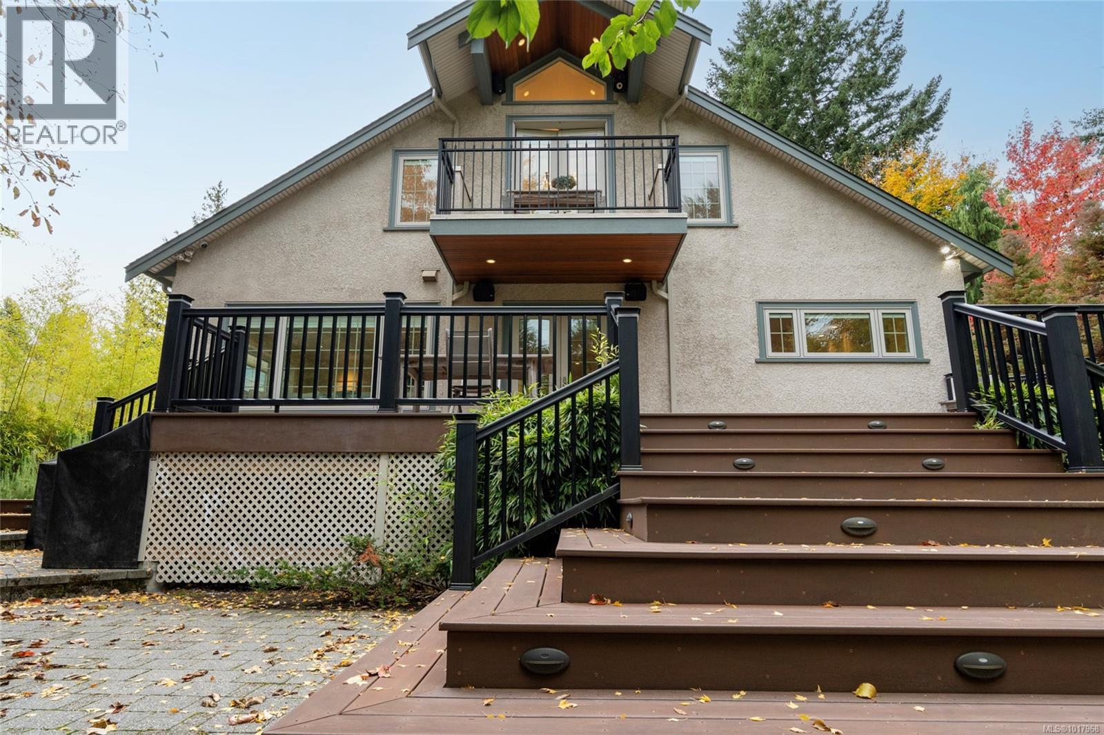 1690 Ash Road, Saanich