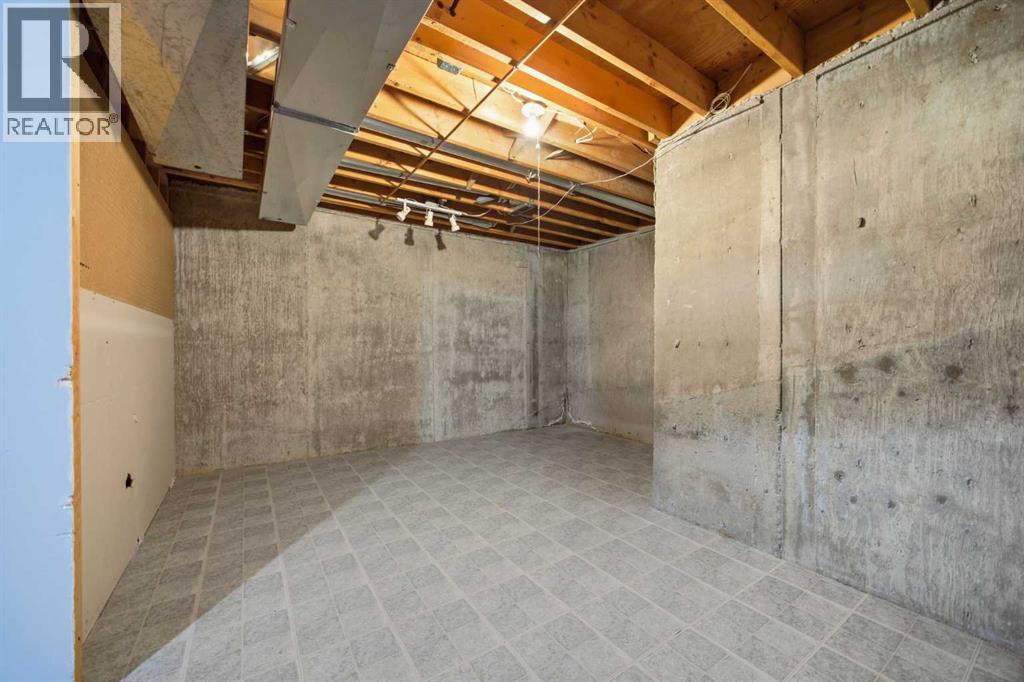 Single Family House for Sale in   Varsity Estates Drive NW Varsity Calgary 