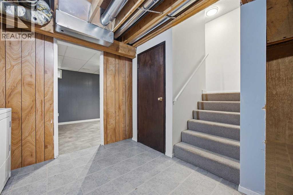 Single Family House for Sale in   Varsity Estates Drive NW Varsity Calgary 