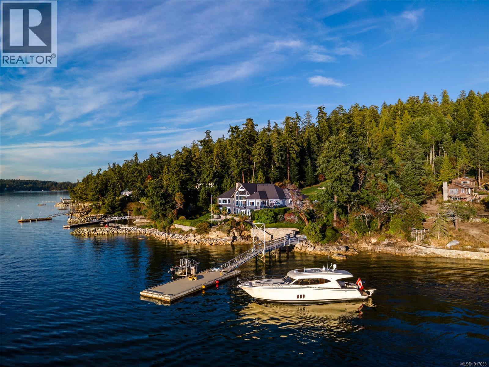  8338 West Saanich Road, Central Saanich