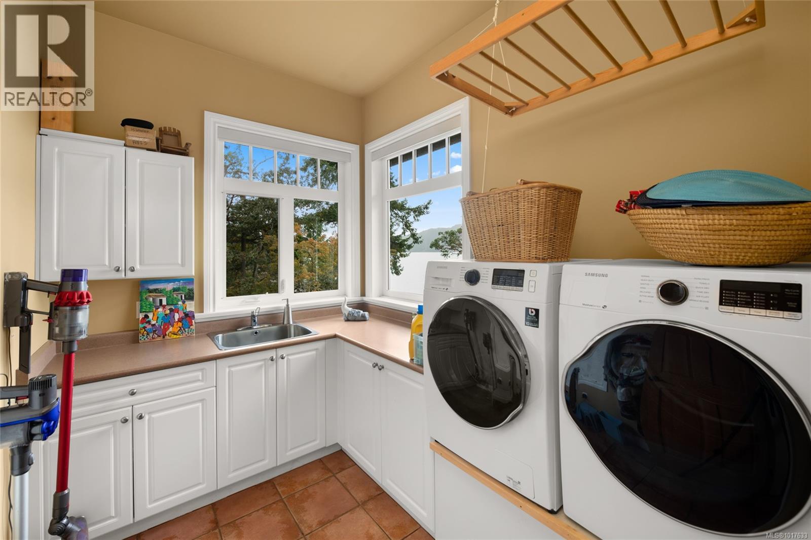  8338 West Saanich Road, Central Saanich