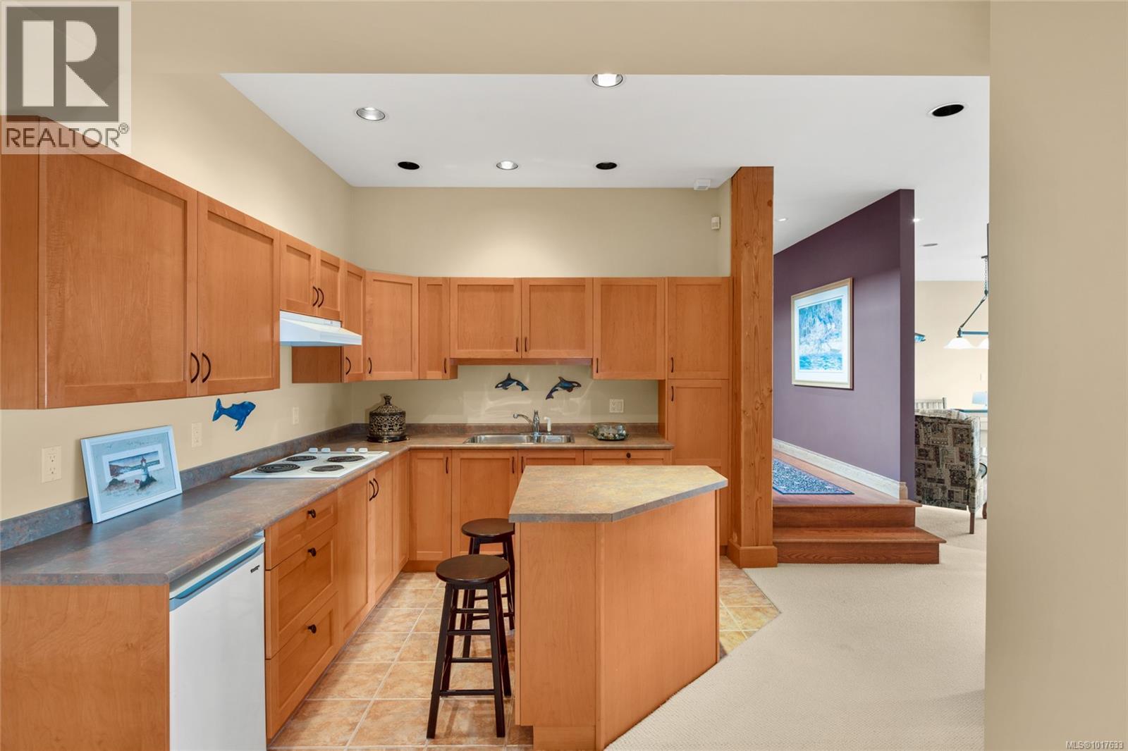  8338 West Saanich Road, Central Saanich