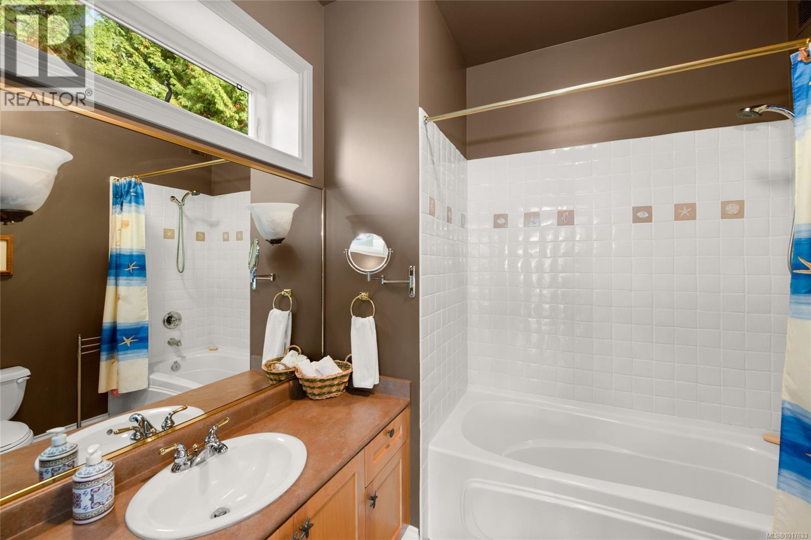 8338 West Saanich Road, Central Saanich