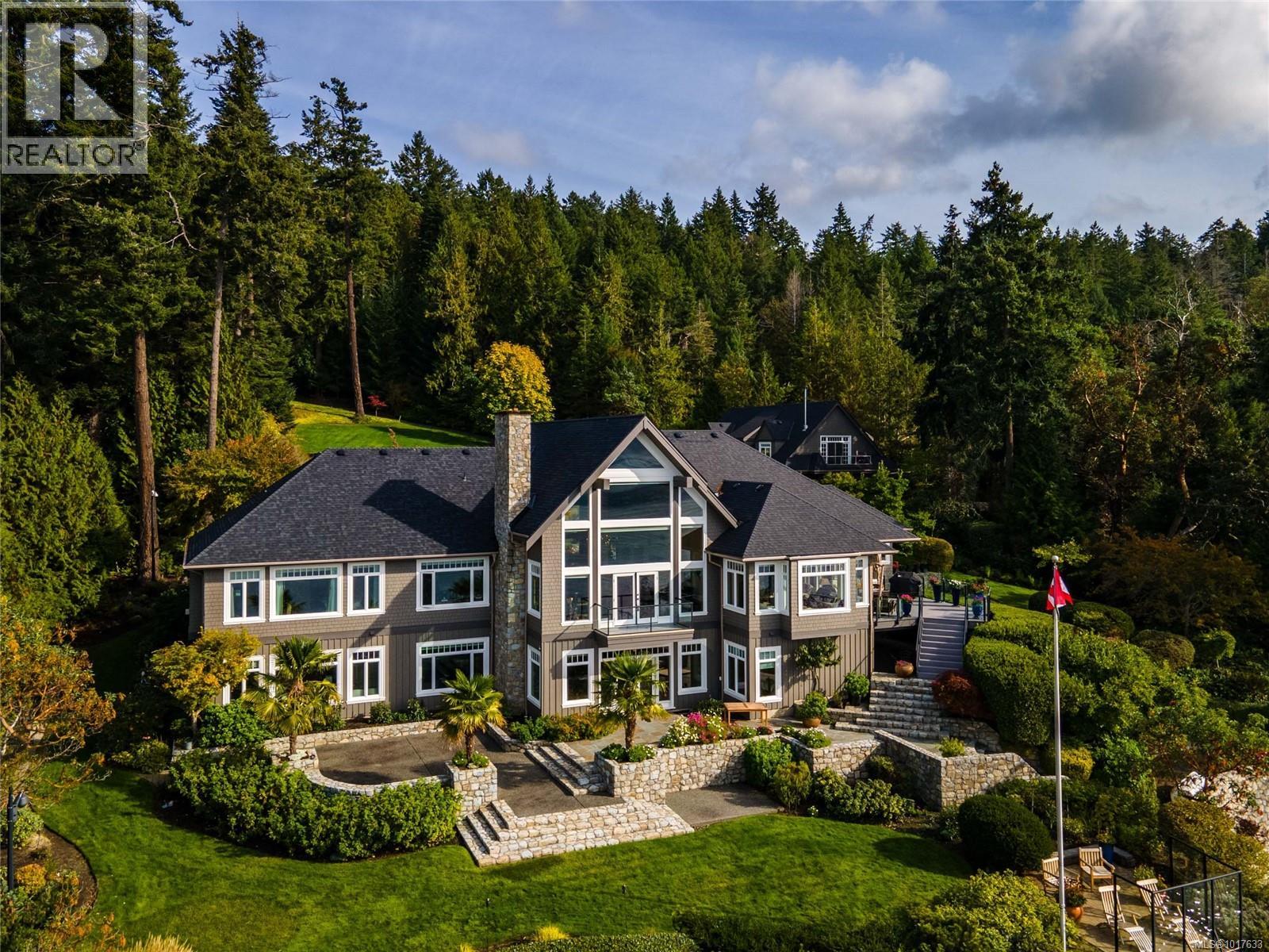  8338 West Saanich Road, Central Saanich