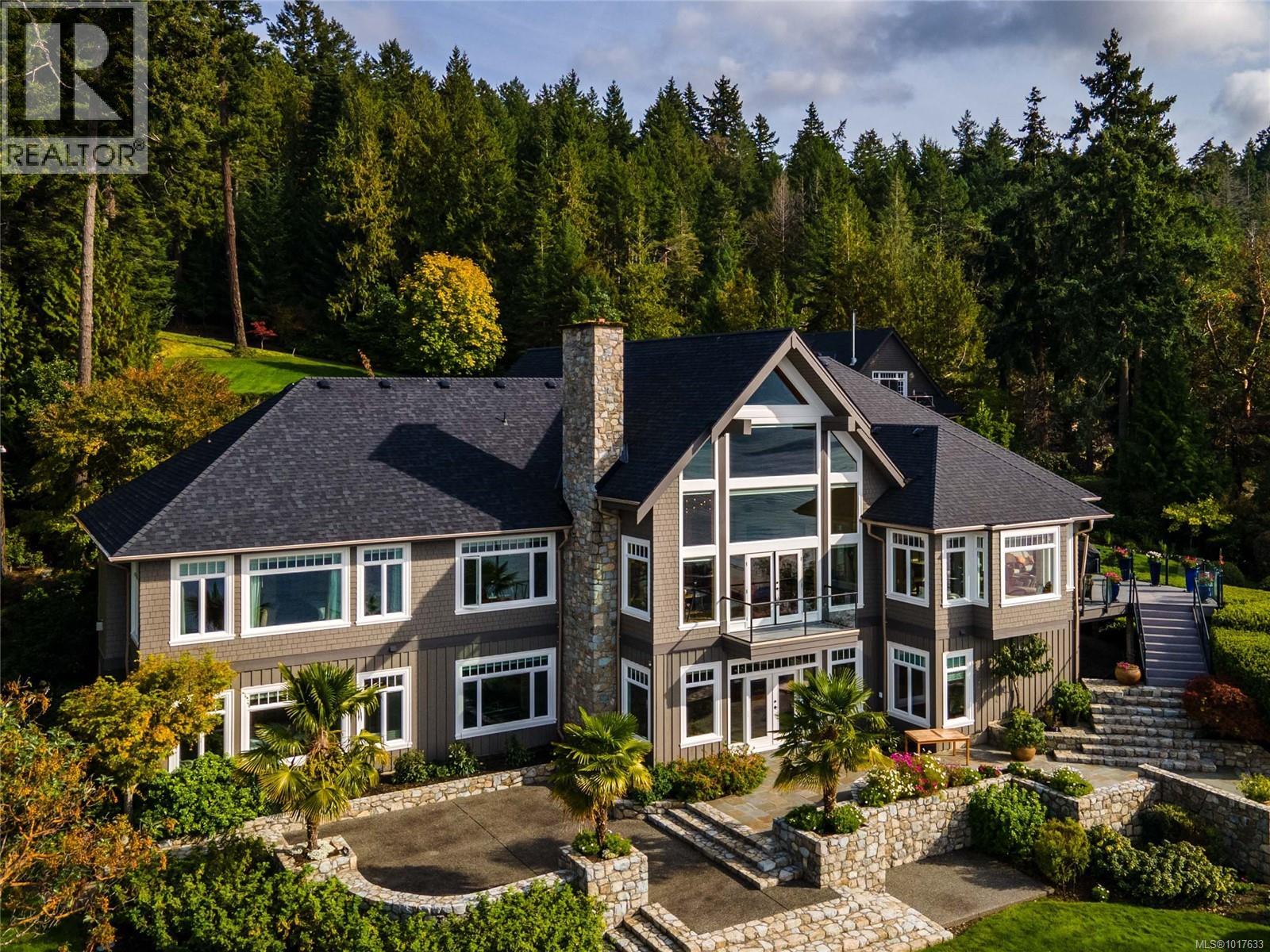  8338 West Saanich Road, Central Saanich