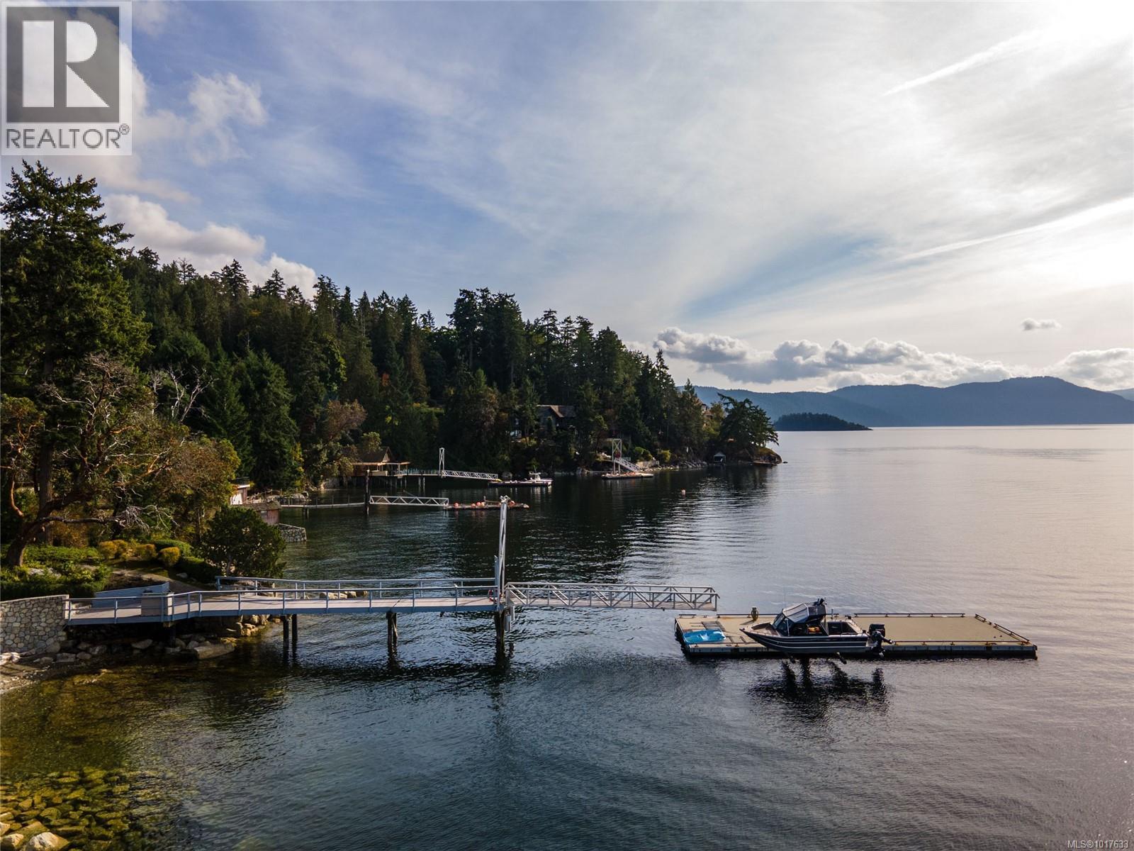  8338 West Saanich Road, Central Saanich