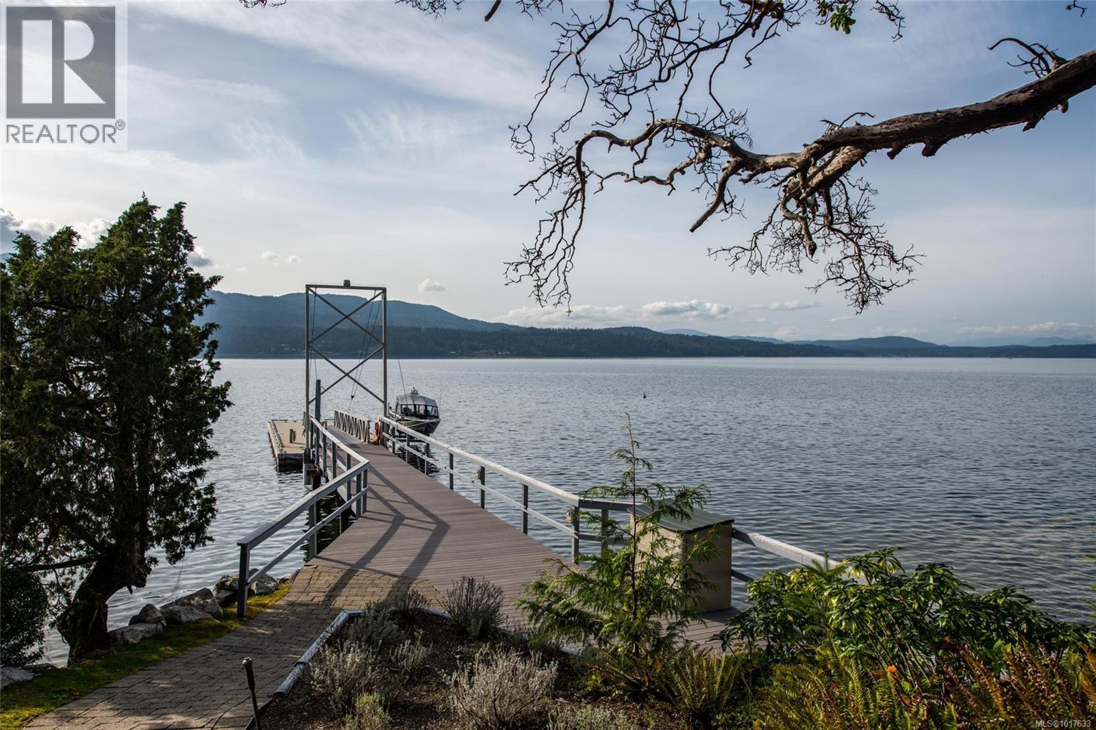  8338 West Saanich Road, Central Saanich
