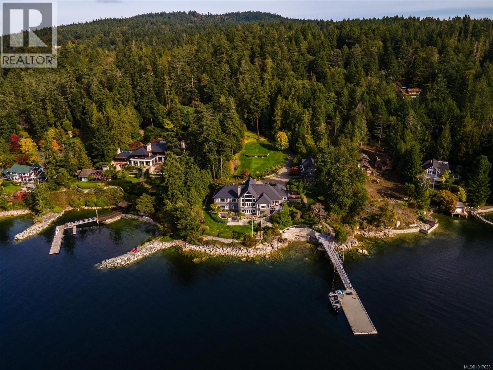 8338 West Saanich Road, Central Saanich