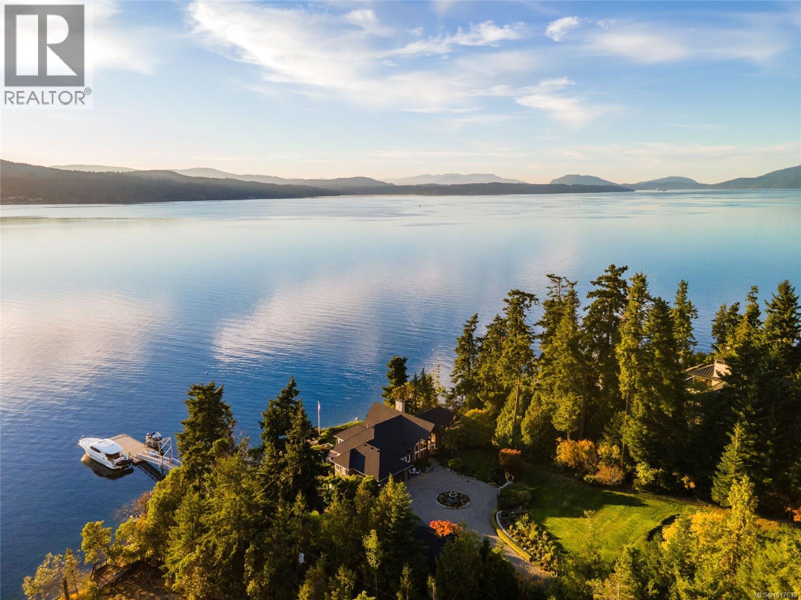  8338 West Saanich Road, Central Saanich