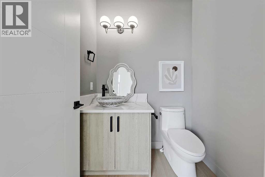 Single Family House for Sale in   Avenue NW Bowness Calgary 