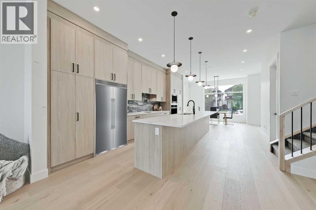 Single Family House for Sale in   Avenue NW Bowness Calgary 