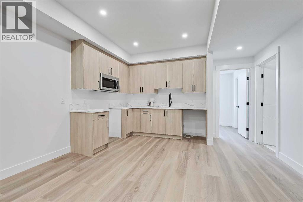 Single Family House for Sale in   Avenue NW Bowness Calgary 