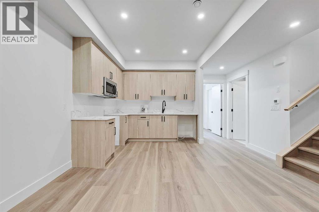 Single Family House for Sale in   Avenue NW Bowness Calgary 