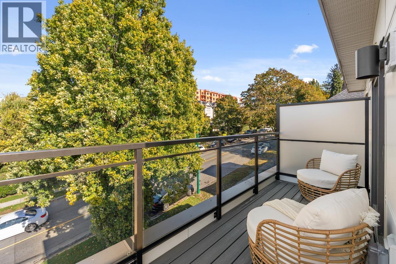 4 3800 PENDER STREET, Burnaby