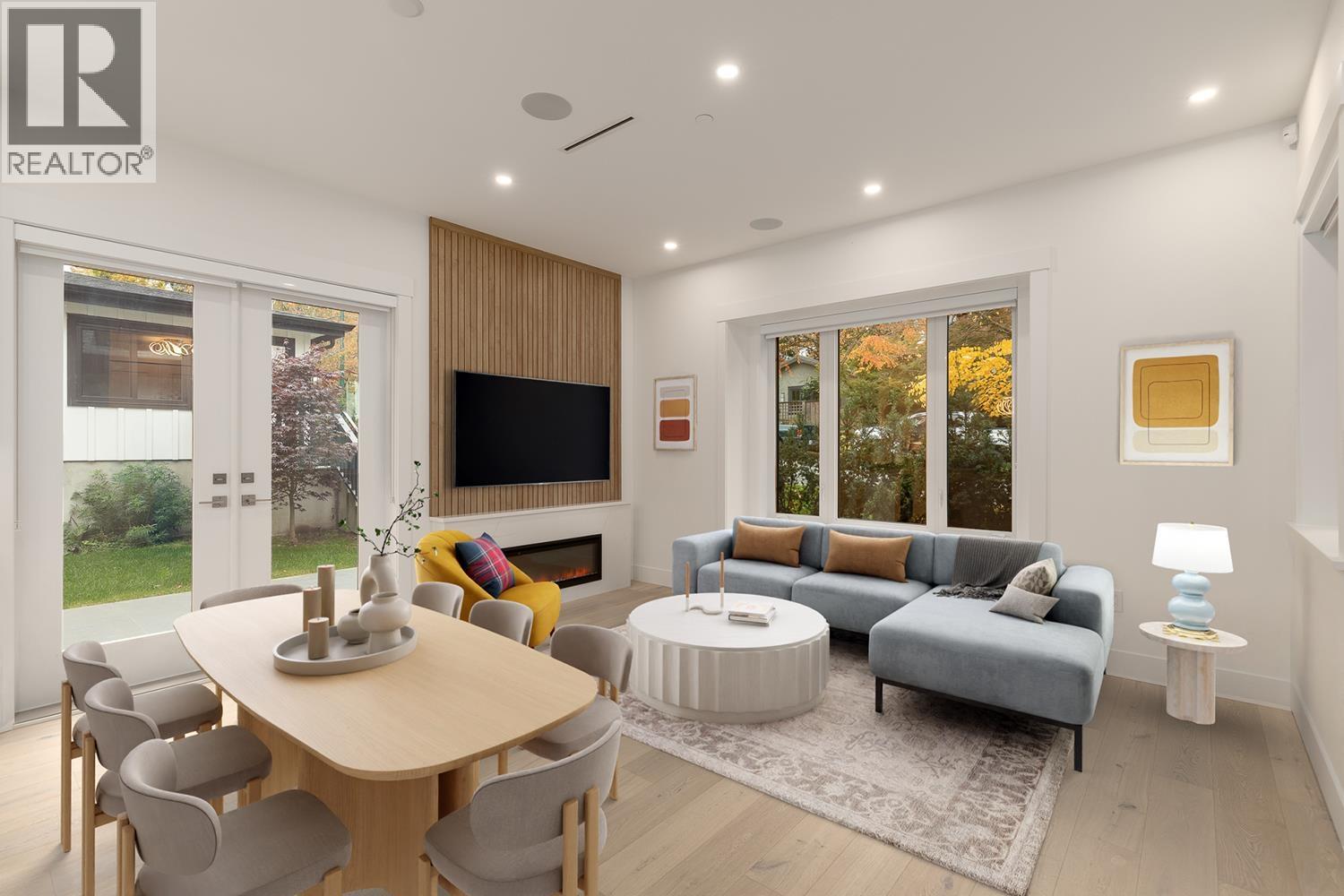 3075 COURTENAY STREET, Vancouver