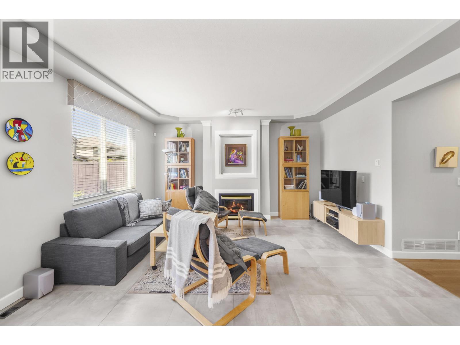 1220 YANGTZE PLACE, Port Coquitlam