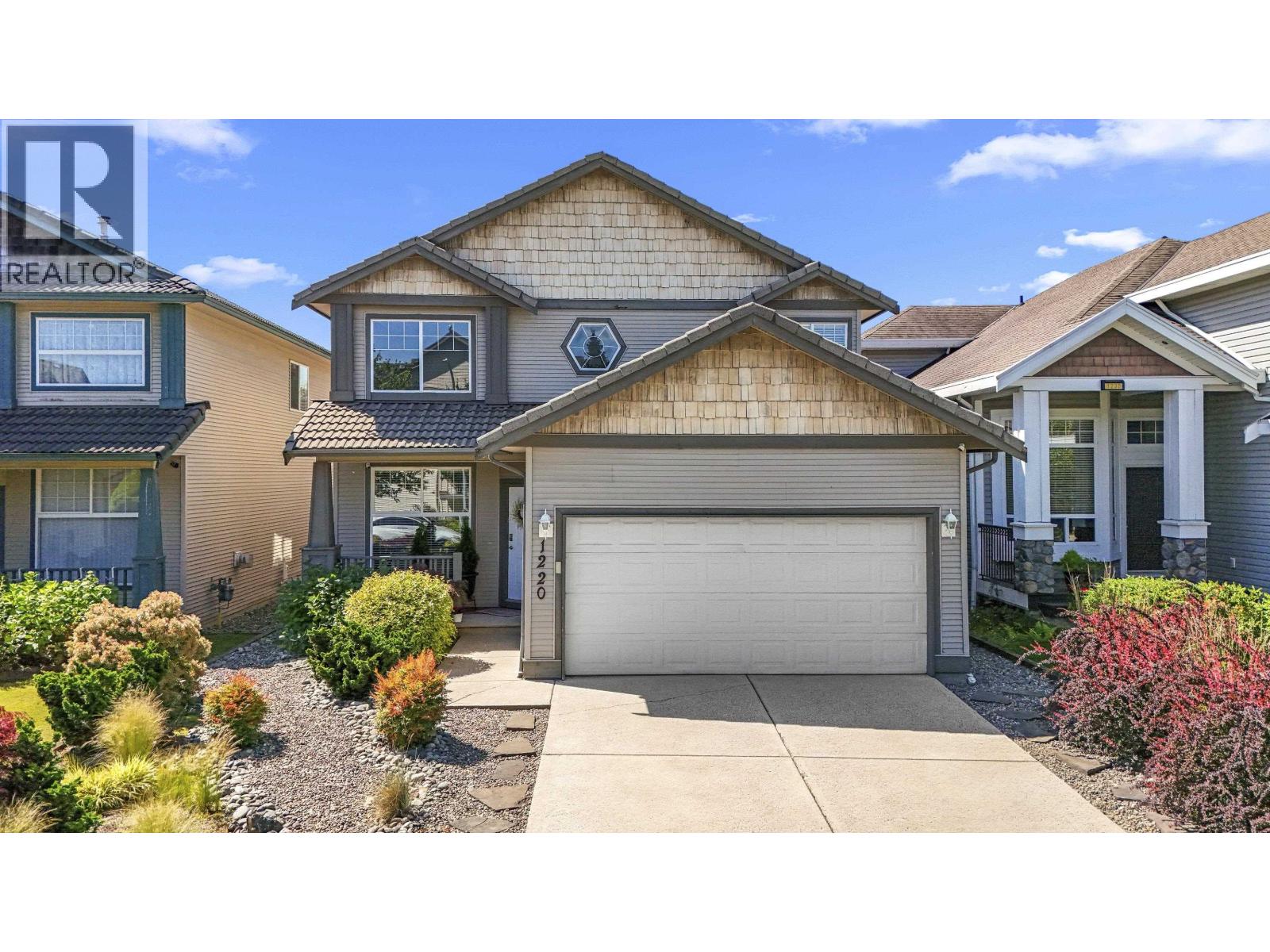1220 YANGTZE PLACE, Port Coquitlam