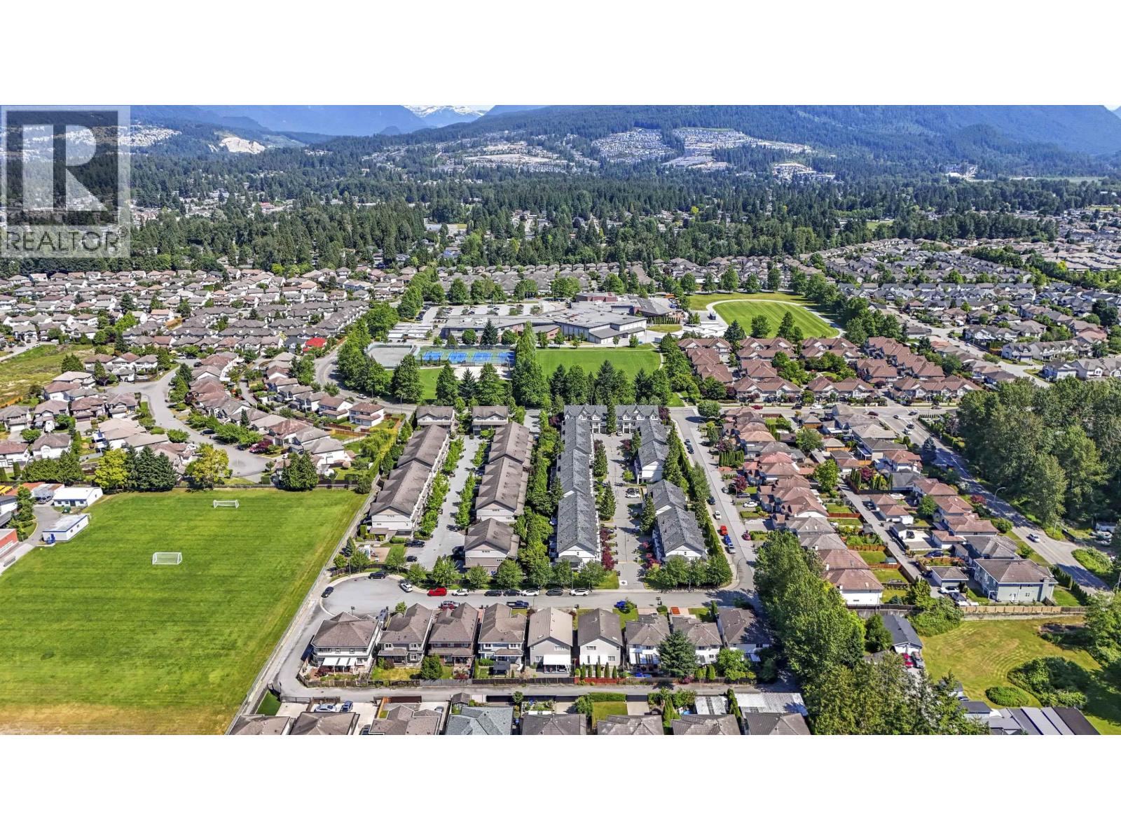 1220 YANGTZE PLACE, Port Coquitlam