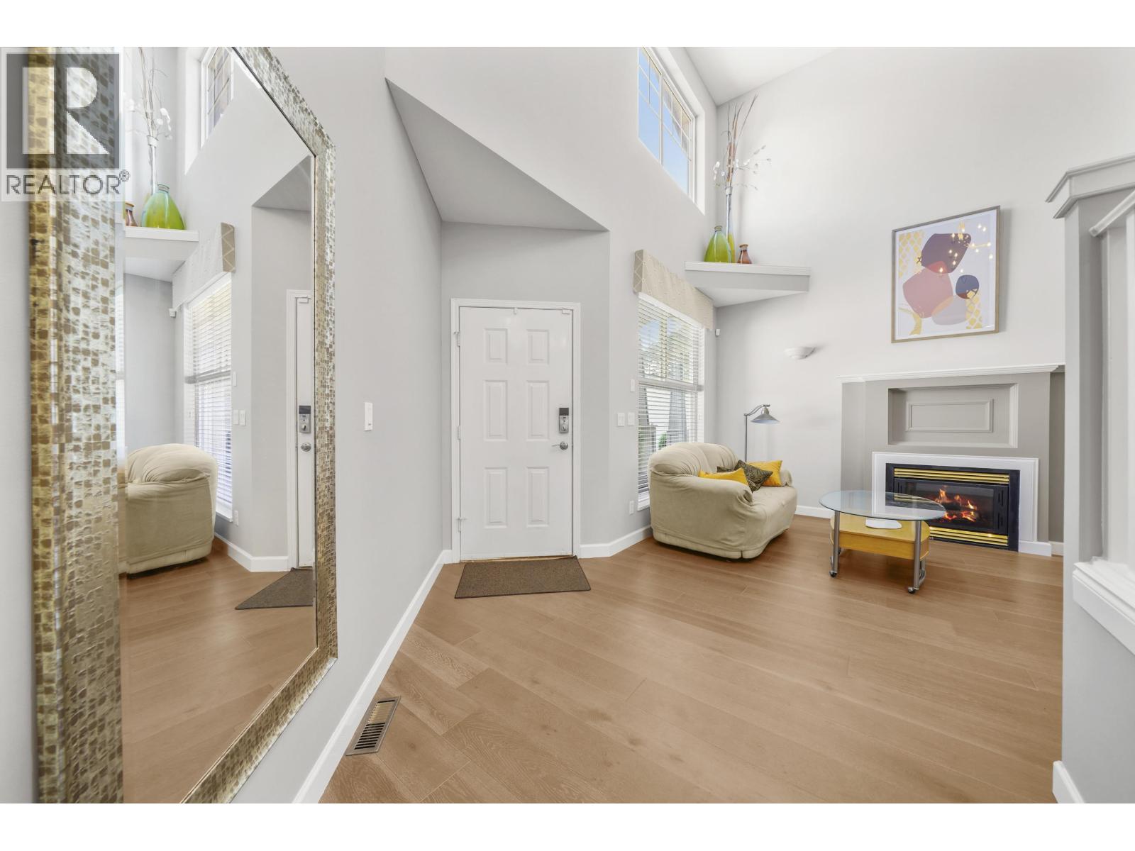 1220 YANGTZE PLACE, Port Coquitlam