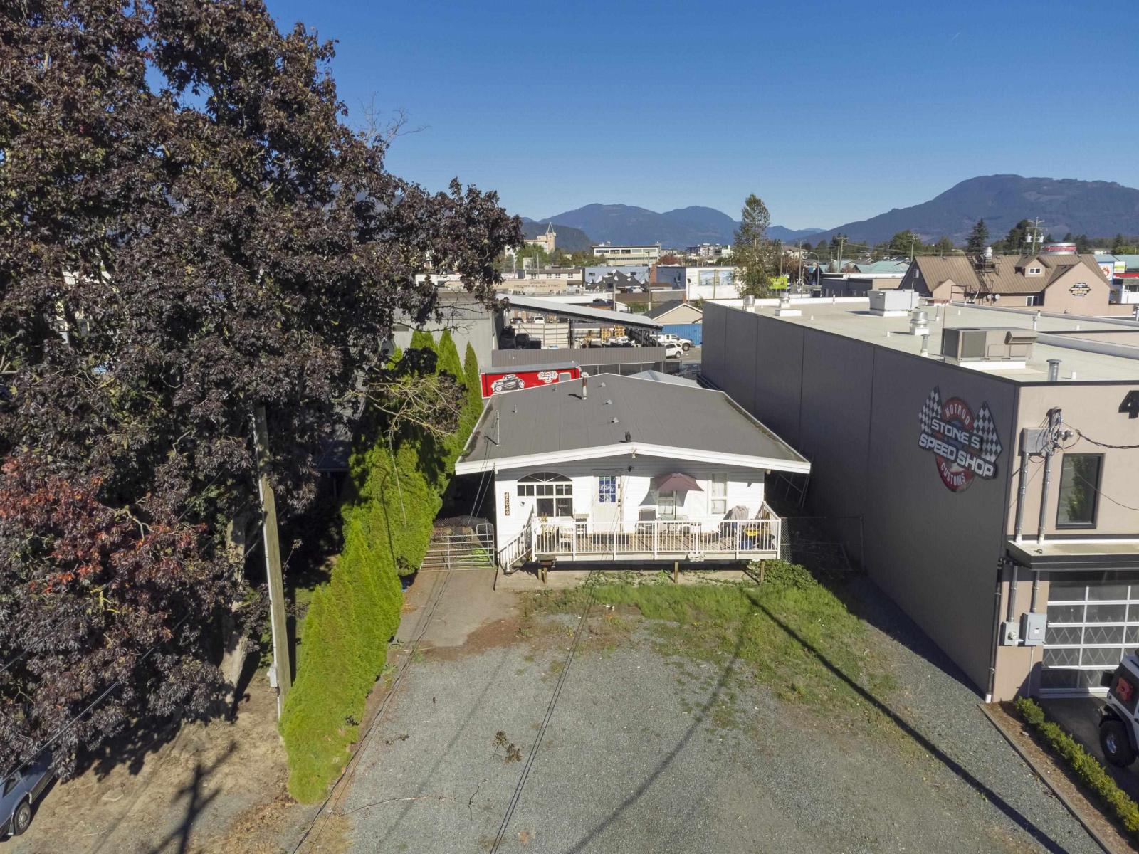 45949 ROWAT AVENUE, Chilliwack Proper South