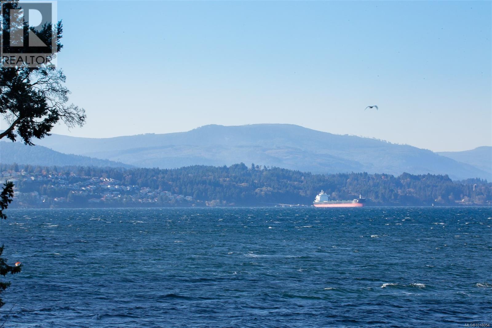  760 Lands End Road, North Saanich