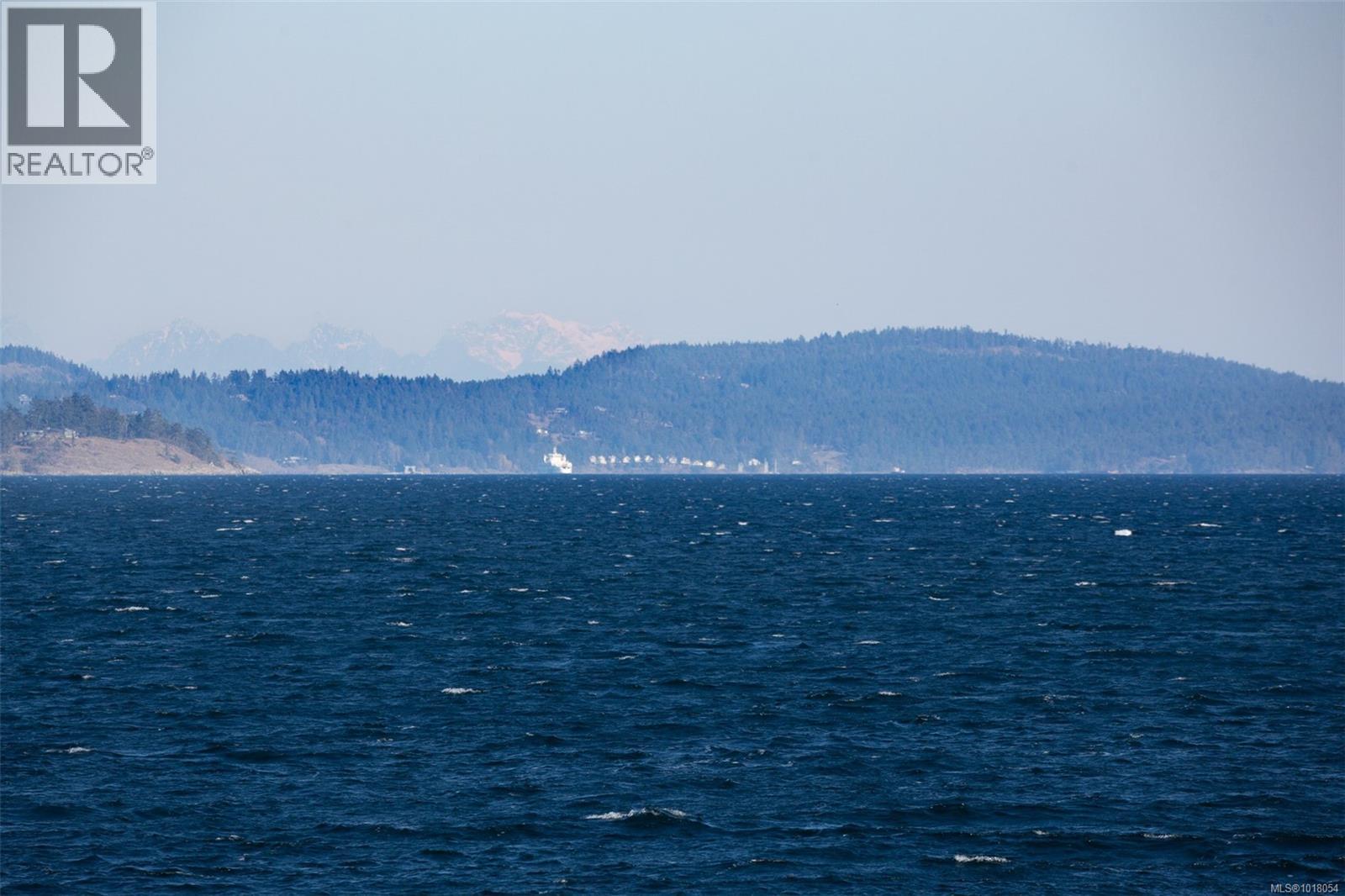  760 Lands End Road, North Saanich