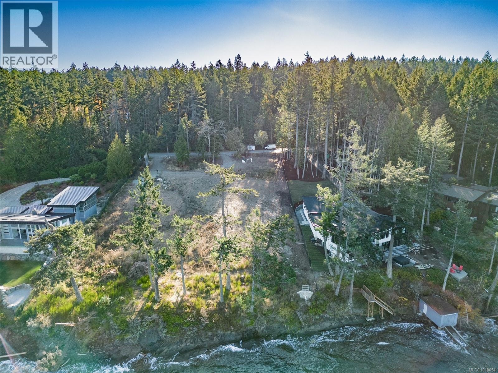  760 Lands End Road, North Saanich