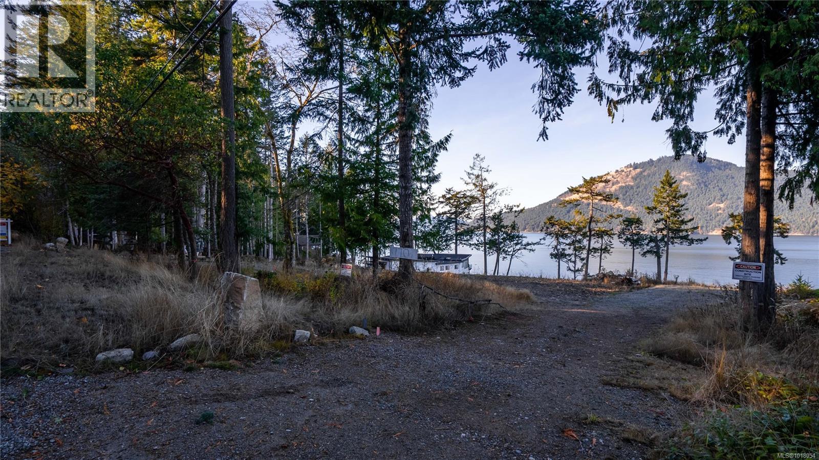  760 Lands End Road, North Saanich