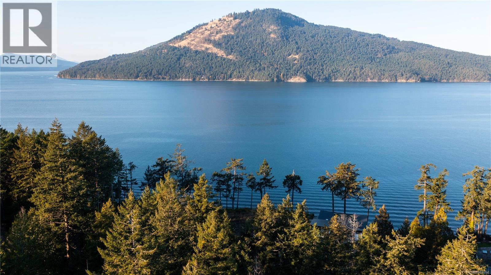  760 Lands End Road, North Saanich