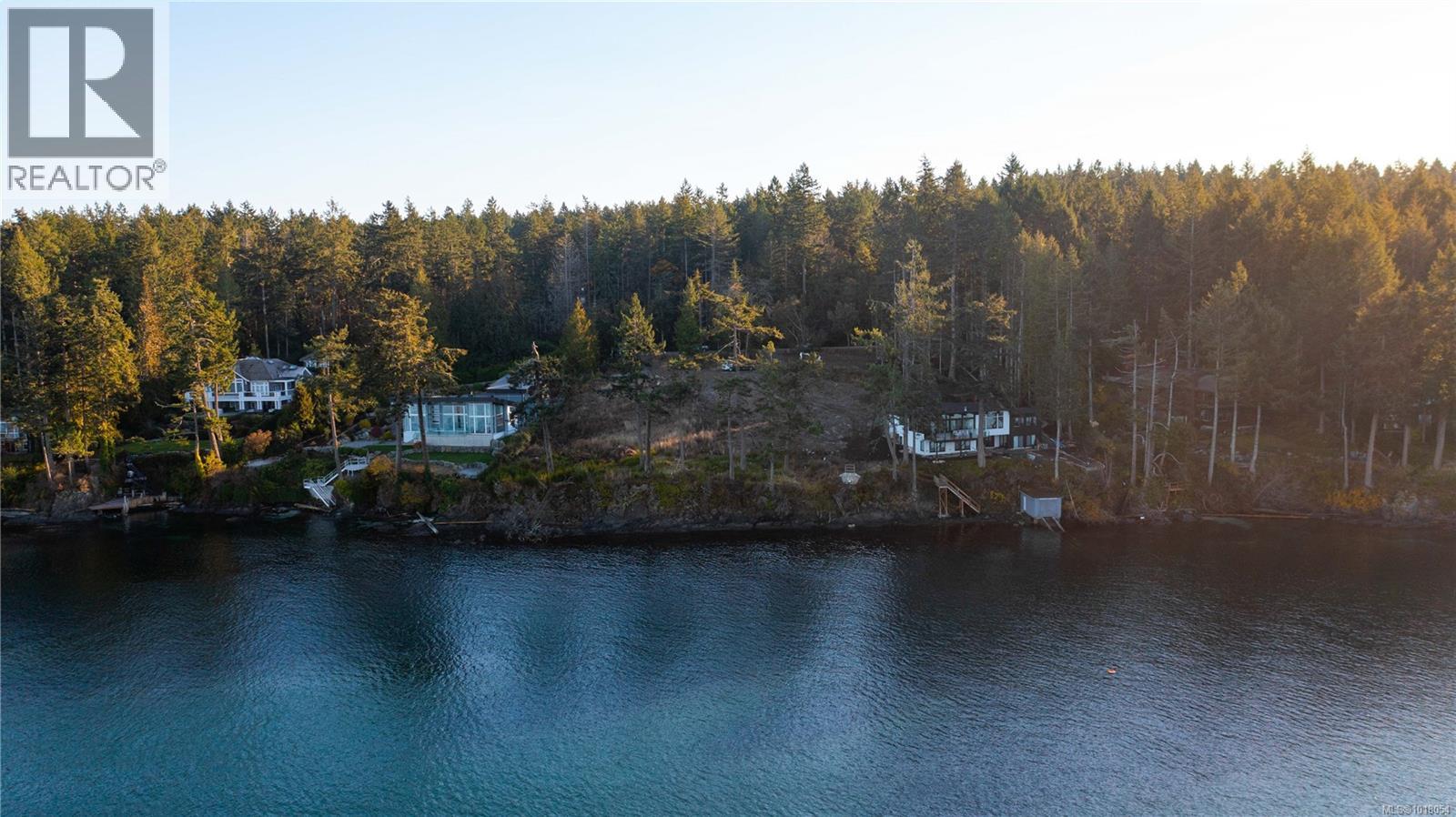  760 Lands End Road, North Saanich