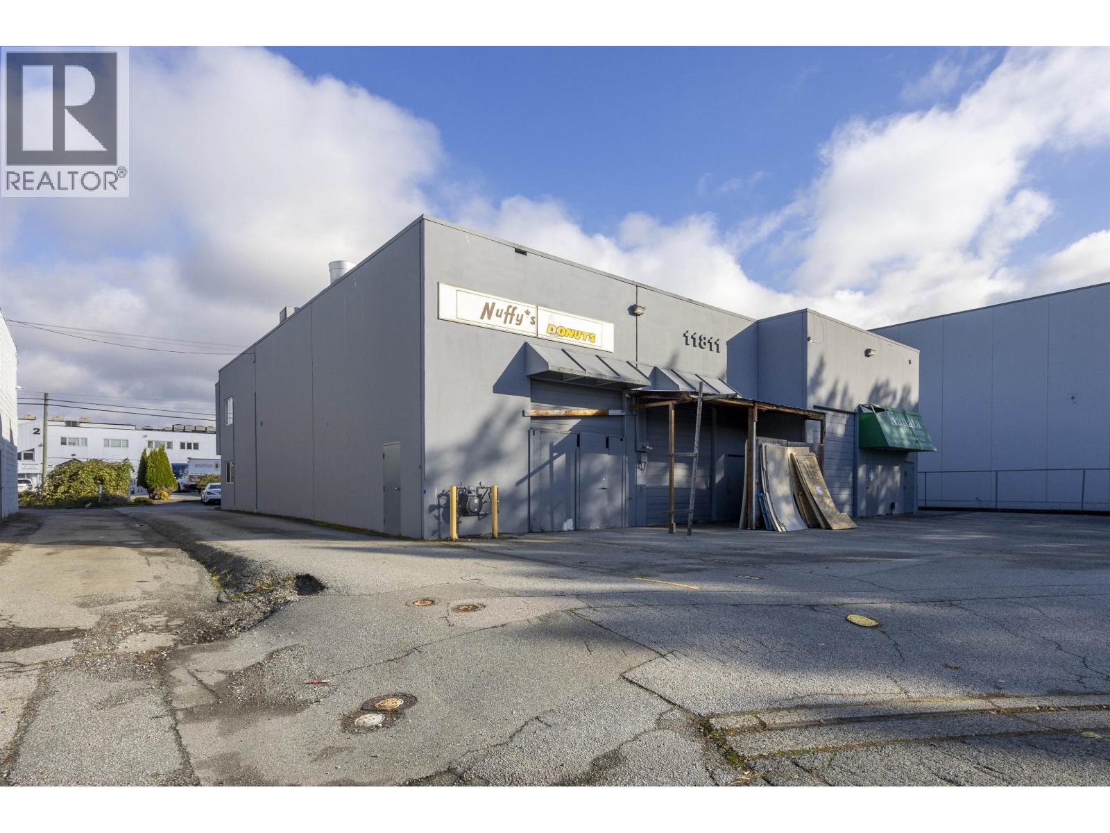 Listing photo 23