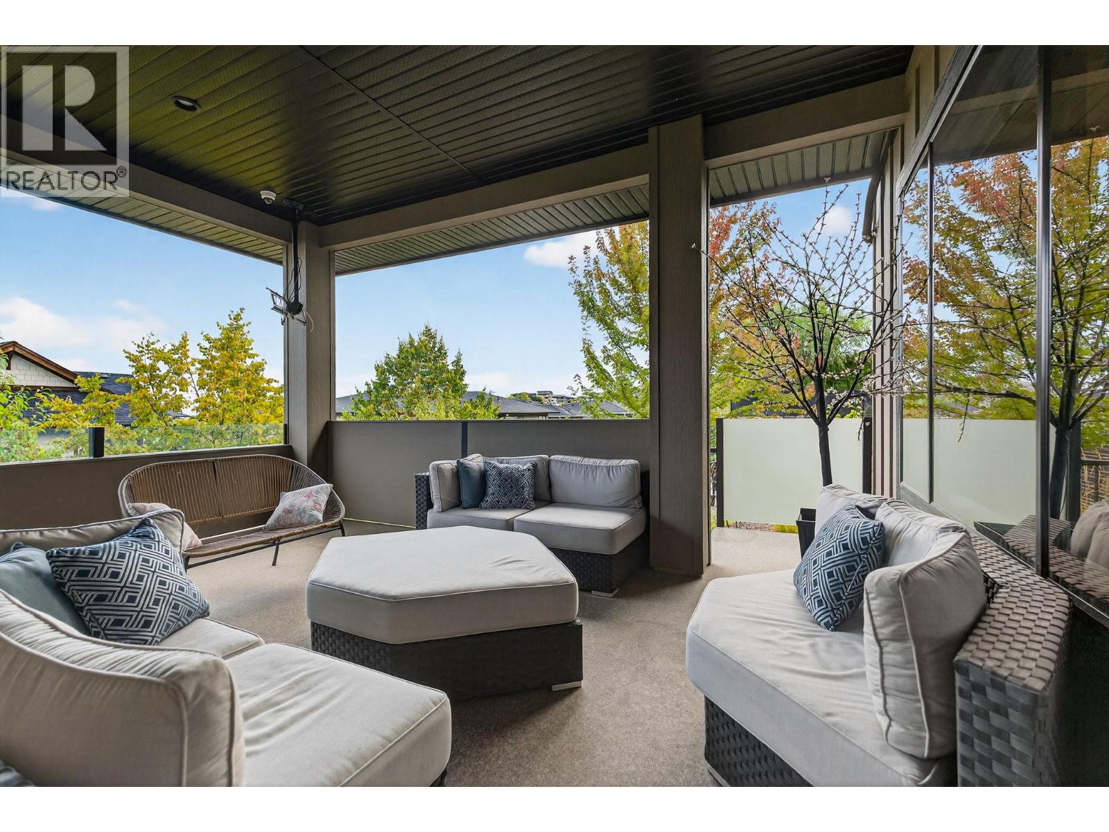  460 Rockview Lane, Kelowna