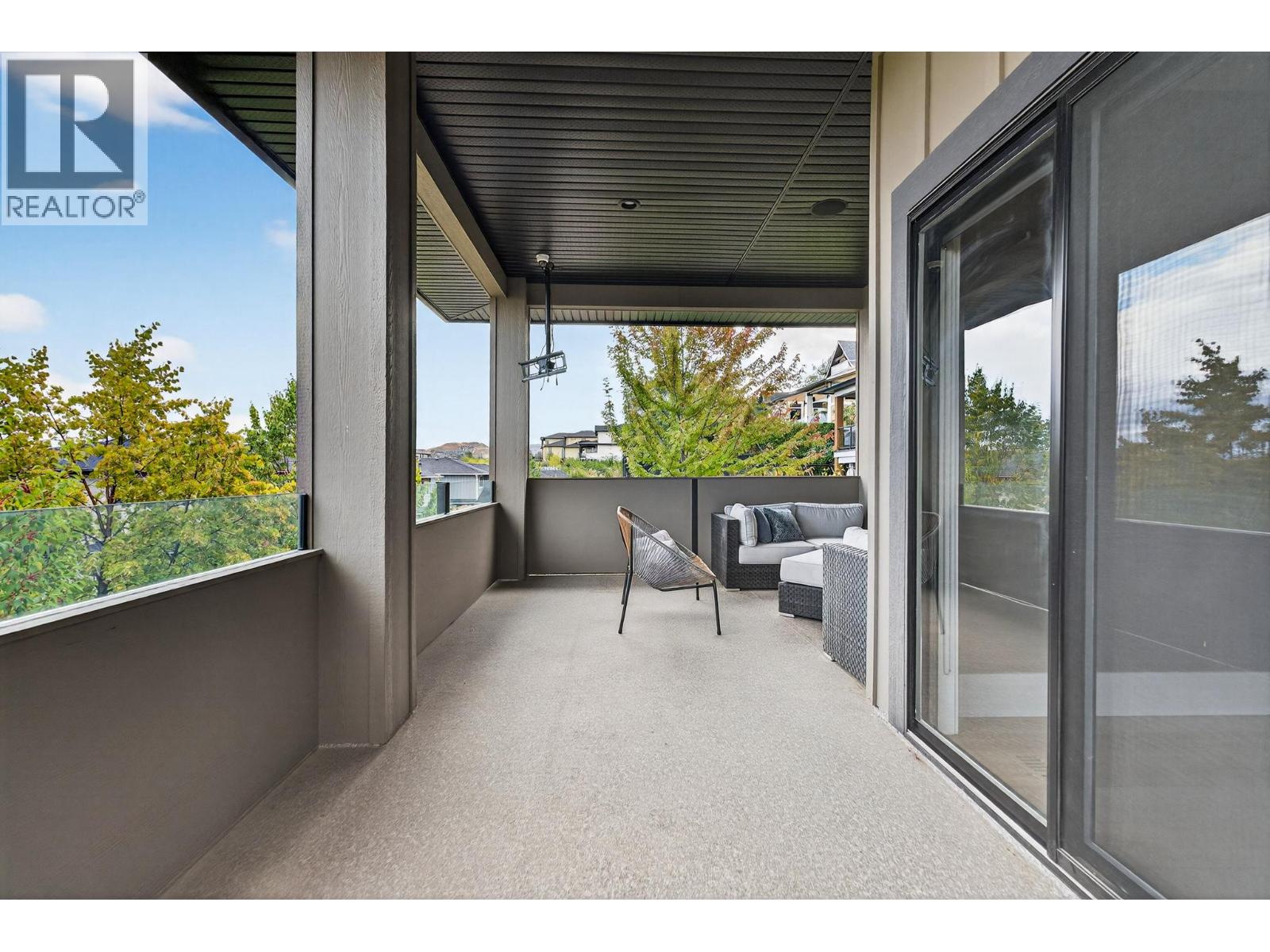  460 Rockview Lane, Kelowna