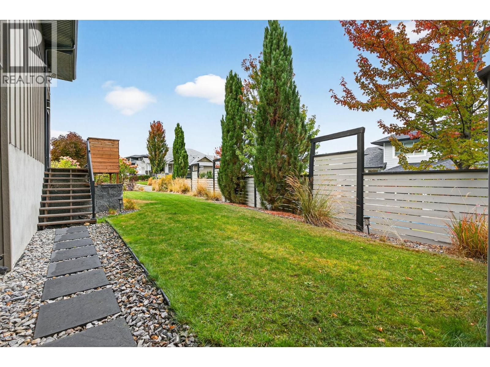  460 Rockview Lane, Kelowna